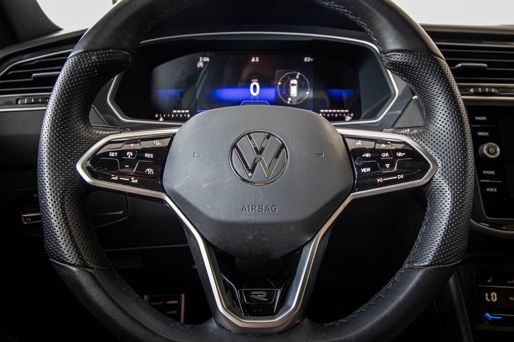 Certified 2024 Volkswagen Tiguan SE R-Line FWD image 34