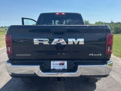 Used 2025 RAM 2500 Big Horn AWD/4WD image 2