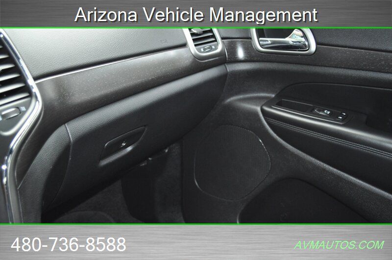 Used 2017 Jeep Grand Cherokee Altitude RWD image 40