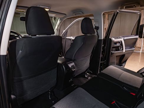 Used 2021 Toyota 4Runner SR5 AWD/4WD image 21