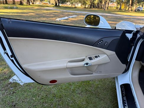 Used 2007 Chevrolet Corvette Convertible w/ Preferred Equipment Group image 28