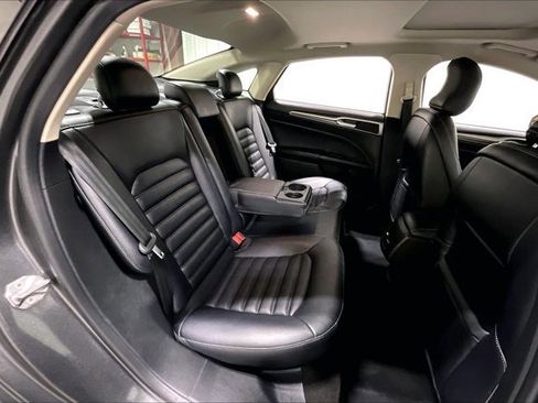 Used 2019 Ford Fusion SEL image 27