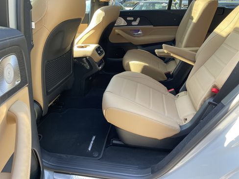 Certified 2025 Mercedes-Benz GLS 450 4MATIC image 40