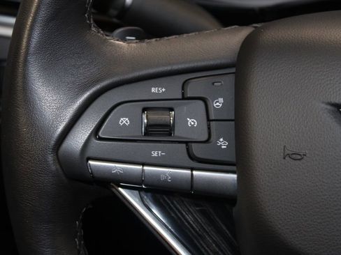 Used 2025 Cadillac XT6 Premium Luxury image 40