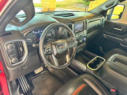 Used 2022 GMC Sierra 2500 AT4 w/ AT4 Premium Plus Package AWD/4WD image 14