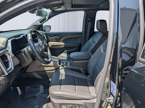 Certified 2025 GMC Canyon Denali AWD/4WD image 14
