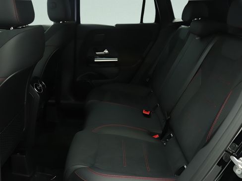 Certified 2026 Mercedes-Benz GLA 250 image 31