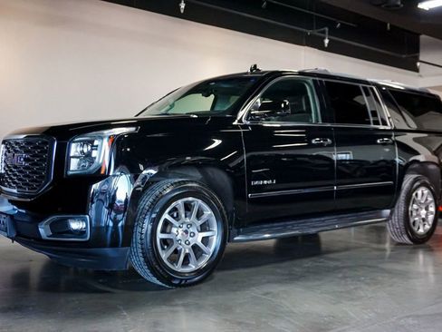 Used 2018 GMC Yukon XL Denali w/ Open Road Package image 3