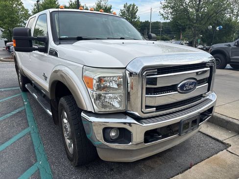 Used 2013 Ford F250 Lariat w/ Lariat Ultimate Pkg AWD/4WD image 2