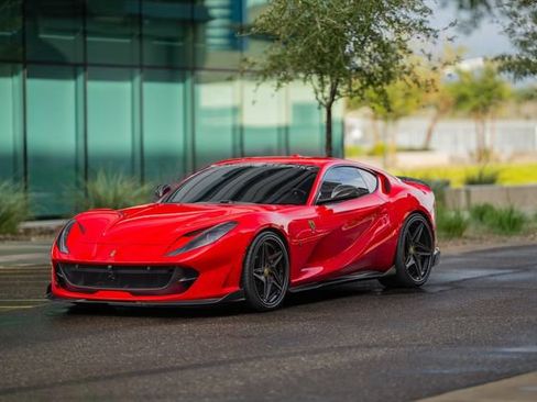 Used 2018 Ferrari 812 Superfast image 13
