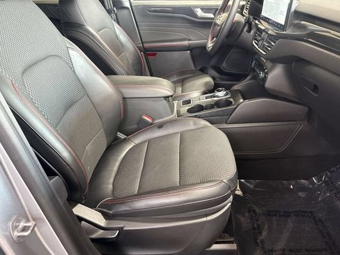Used 2023 Ford Escape ST-Line w/ Tech Pack #1 AWD/4WD image 30
