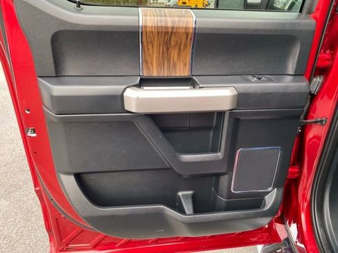 Used 2019 Ford F150 Lariat w/ Equipment Group 502A Luxury image 28