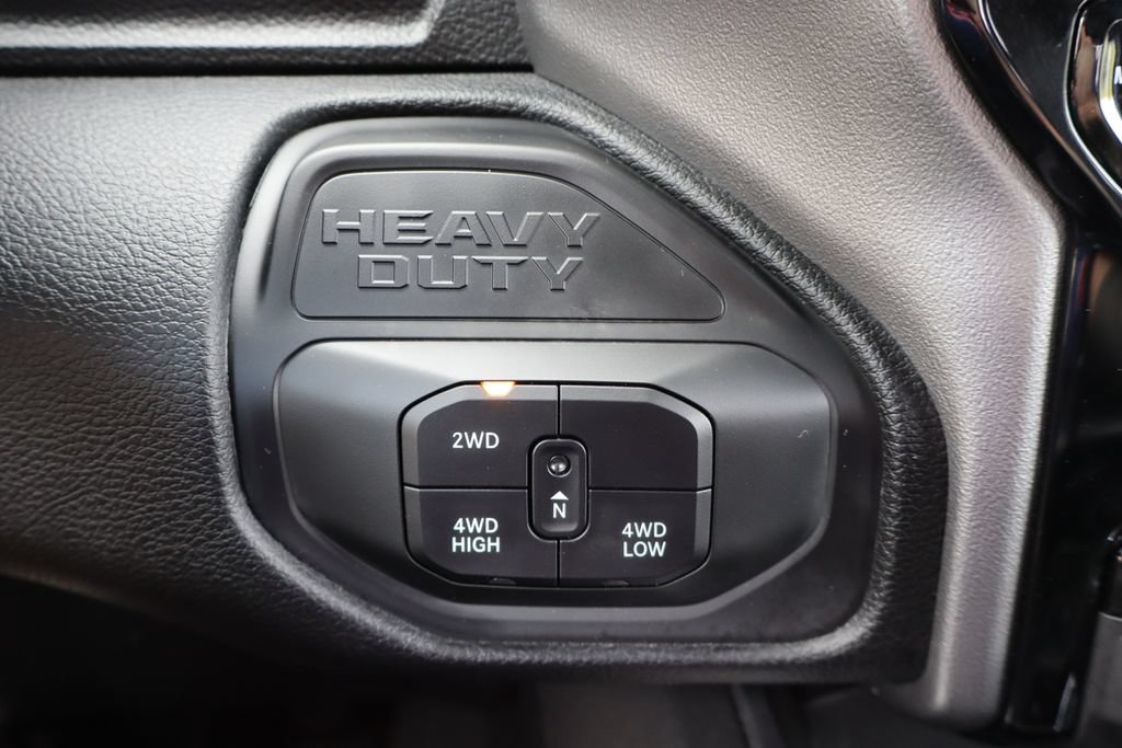 Used 2026 RAM 3500 Big Horn AWD/4WD image 31