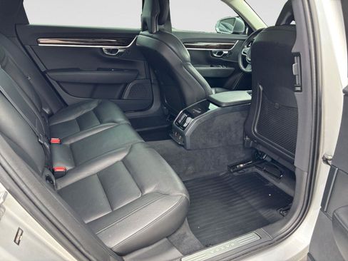 Used 2018 Volvo S90 T5 Momentum w/ Convenience Package FWD image 46