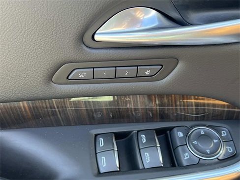 Certified 2022 Cadillac XT4 Premium Luxury w/ Enhanced Visibility Package image 15