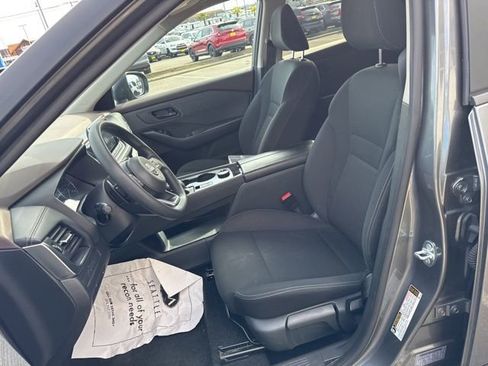 Used 2023 Nissan Rogue S image 15