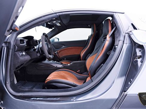 Used 2023 Maserati MC20 Spyder RWD image 36