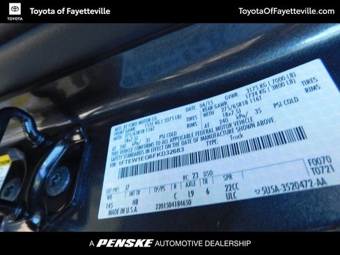 Used 2015 Ford F150 Lariat image 11