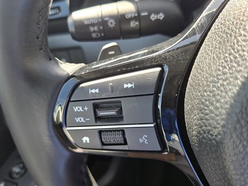 Used 2025 Honda Pilot EX-L image 25