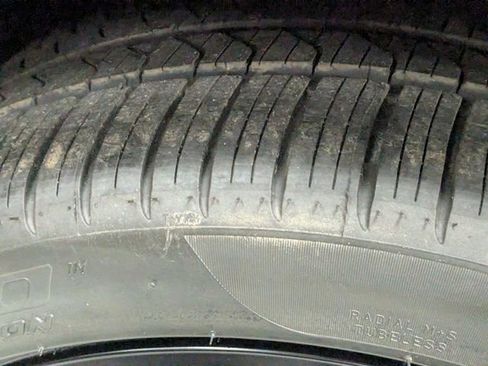 Used 2022 Dodge Challenger SRT Hellcat image 9