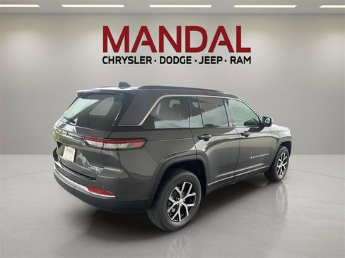 Used 2025 Jeep Grand Cherokee Limited image 8