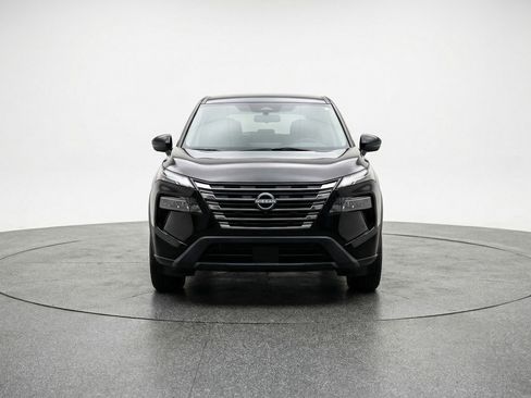 Used 2025 Nissan Rogue SV AWD/4WD image 2