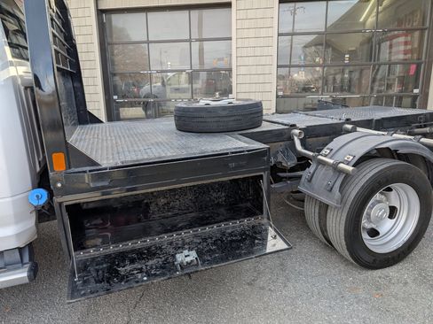 Used 2022 RAM 5500 Tradesman w/ Safety Group image 26