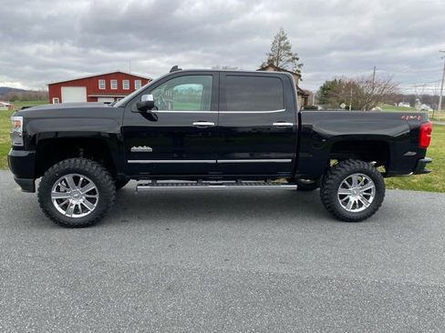 Used 2018 Chevrolet Silverado 1500 High Country image 2