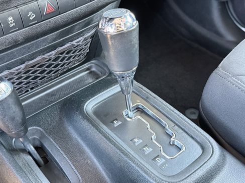 Used 2017 Jeep Wrangler Unlimited Sport w/ Quick Order Package 24S image 27