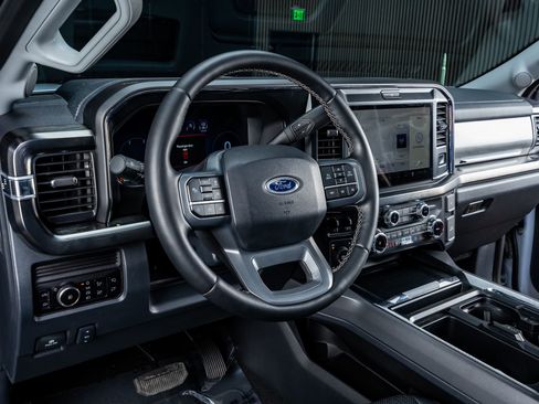 Used 2025 Ford F250 Lariat w/ Lariat Ultimate Package image 16