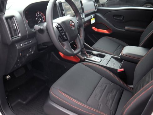 New 2026 Nissan Frontier Pro-X w/ Pro-X Convenience Package RWD image 13