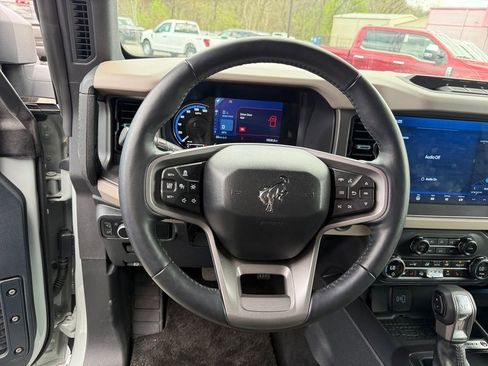 Used 2024 Ford Bronco Wildtrak AWD/4WD image 15