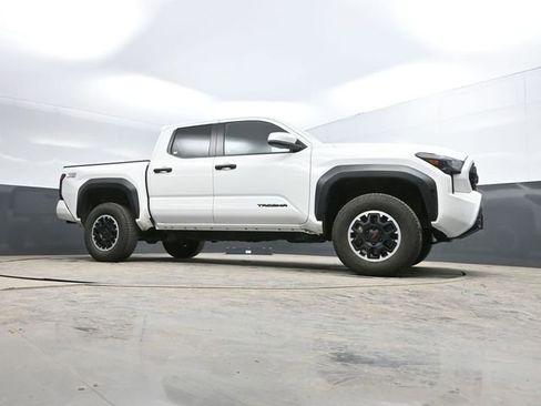 Used 2024 Toyota Tacoma TRD Off-Road image 52