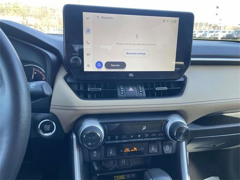 Used 2023 Toyota RAV4 XLE Premium image 20