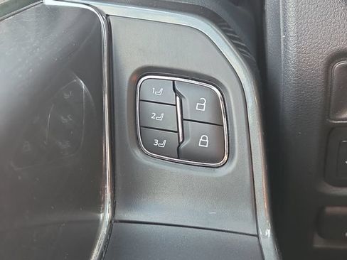 Used 2022 Ford F150 Lariat AWD/4WD image 12