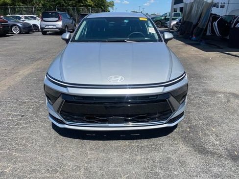 Used 2025 Hyundai Sonata SEL FWD image 3