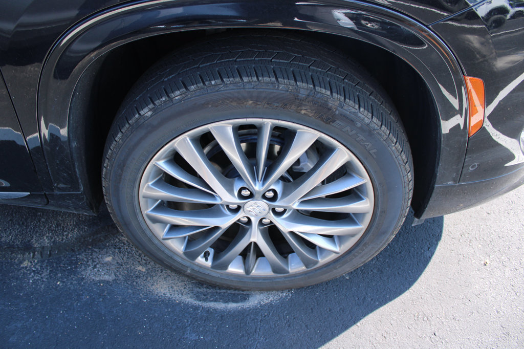 Used 2026 Buick Enclave Avenir w/ Super Cruise Package AWD/4WD image 4