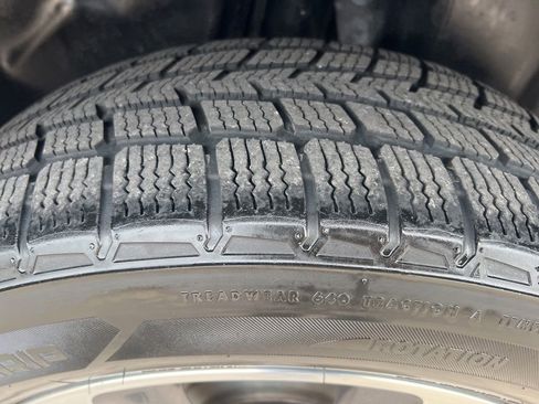 Used 2019 Jeep Cherokee Limited image 48