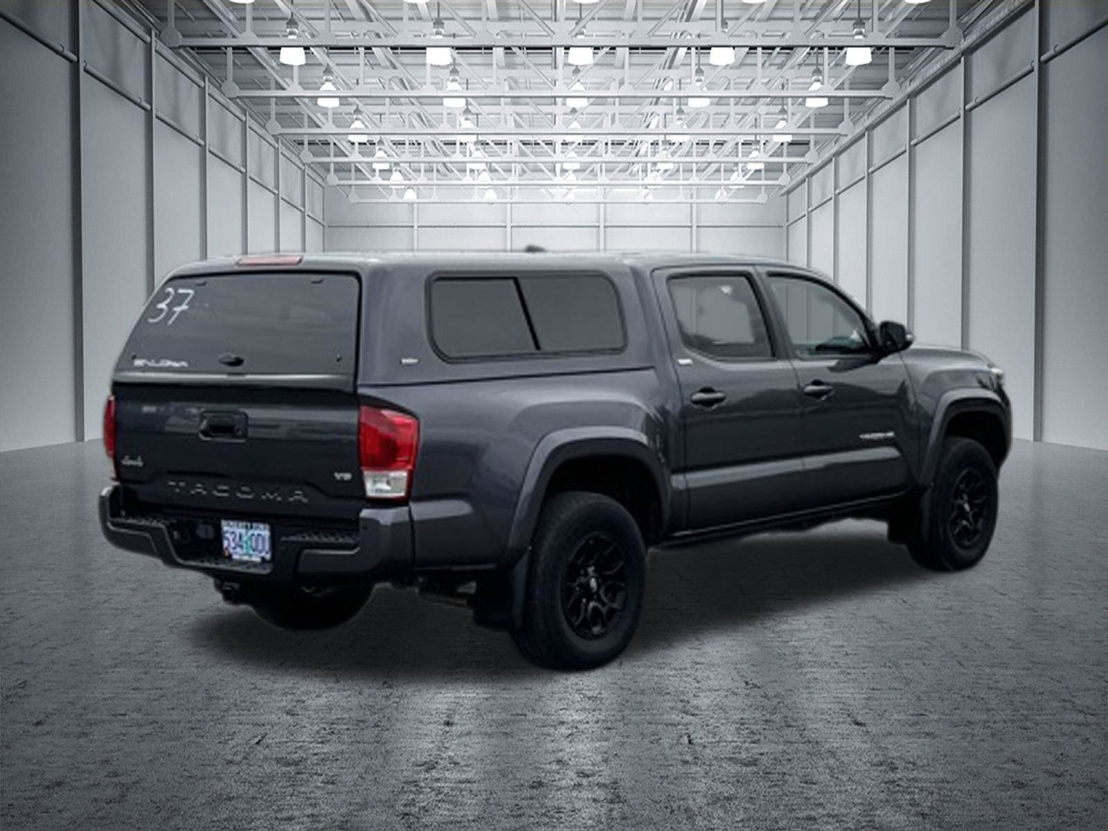 Used 2022 Toyota Tacoma SR5 AWD/4WD image 11