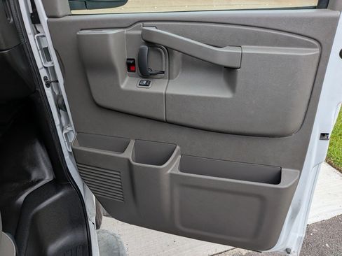 Used 2024 GMC Savana 2500 w/ Driver Convenience Package RWD image 25