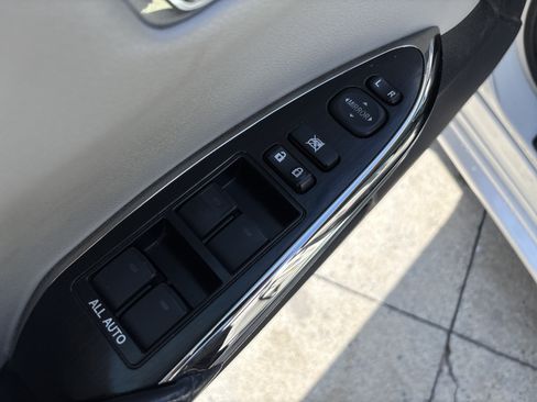 Used 2015 Toyota Avalon XLE Premium FWD image 14