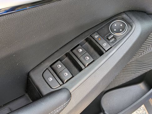 Used 2024 Kia Seltos S FWD image 14