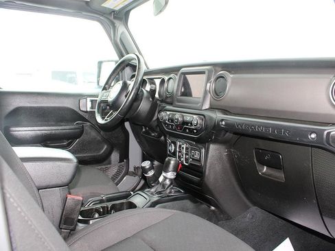 Used 2022 Jeep Wrangler Unlimited Sport image 27