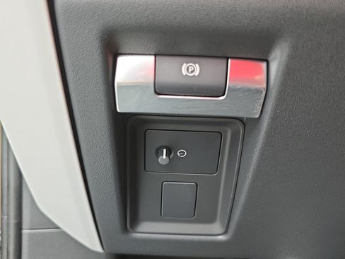 Used 2026 Land Rover Defender 110 S AWD/4WD image 25