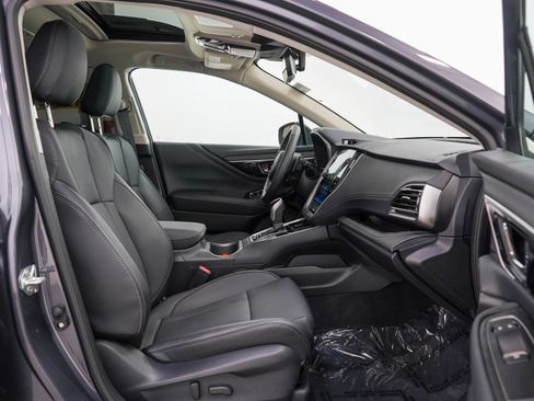 Used 2025 Subaru Outback Limited XT AWD/4WD image 11