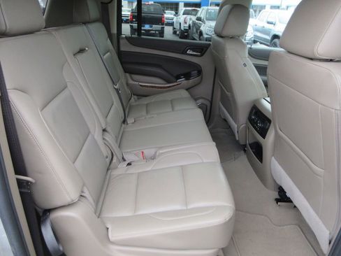 Used 2020 Chevrolet Suburban Premier w/ 6.2L Performance Package image 19