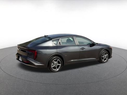 Used 2025 Kia K4 LXS image 15