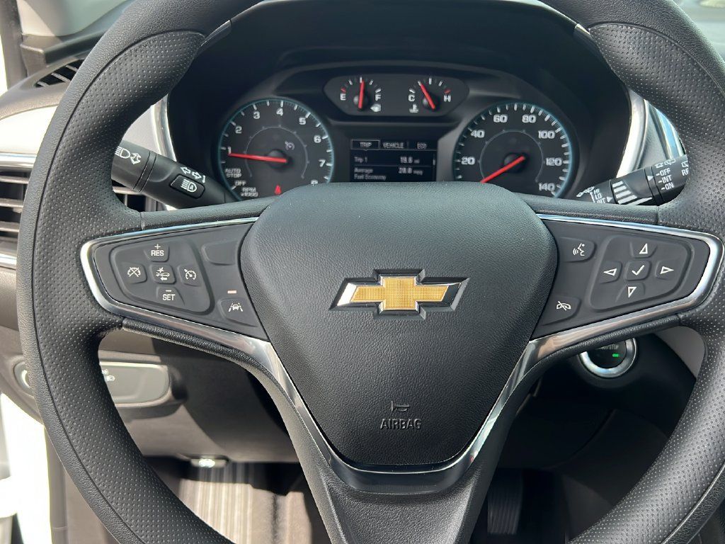 Used 2021 Chevrolet Equinox LS w/ LS Convenience Package FWD image 18