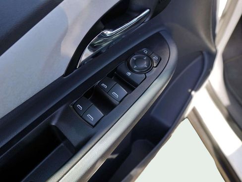 Used 2019 Chevrolet Bolt LT FWD image 14