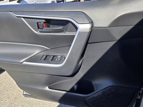 Used 2024 Toyota RAV4 LE AWD/4WD image 23